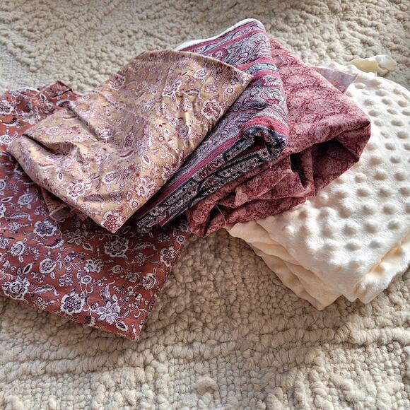 Fabric Bundle Mixed Material Pinks and Oranges - Picture 2 of 3